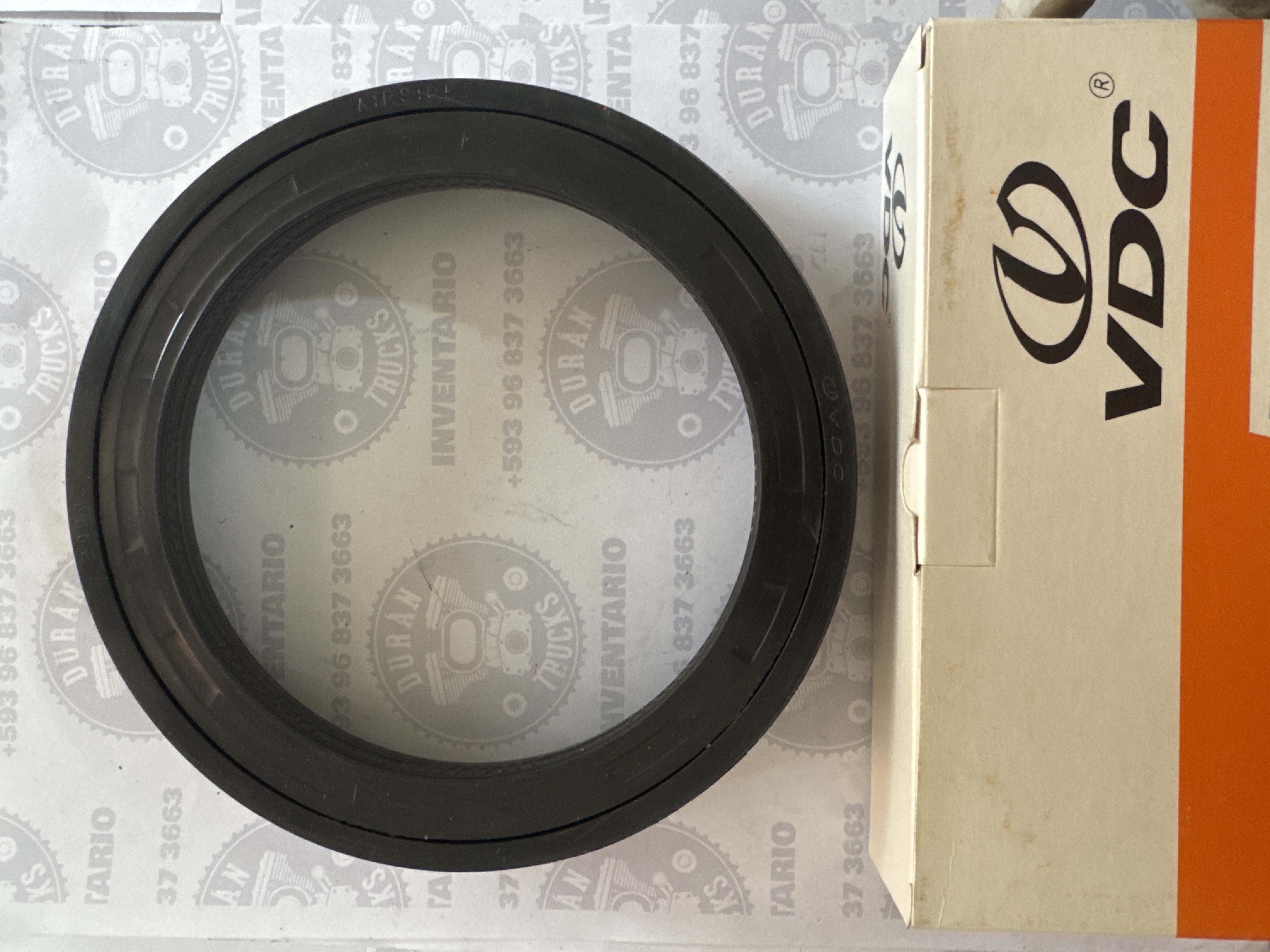 RETEN DE RUEDA POSTERIOR CORONA EATON FORD INTERNATIONAL KENWORD FRIGHTLINER