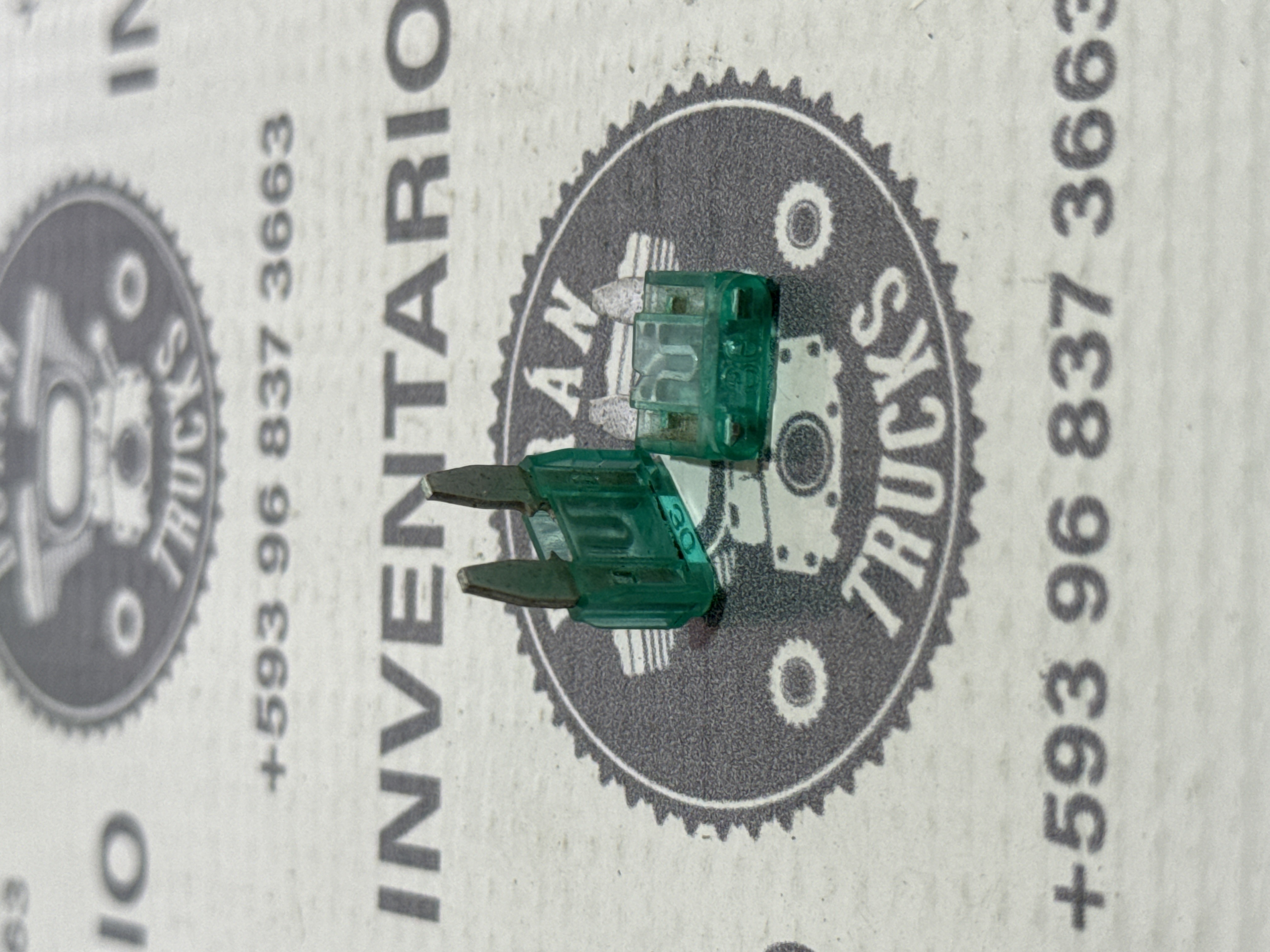 FUSIBLES 30 AMP COLOR VERDE - foto 2