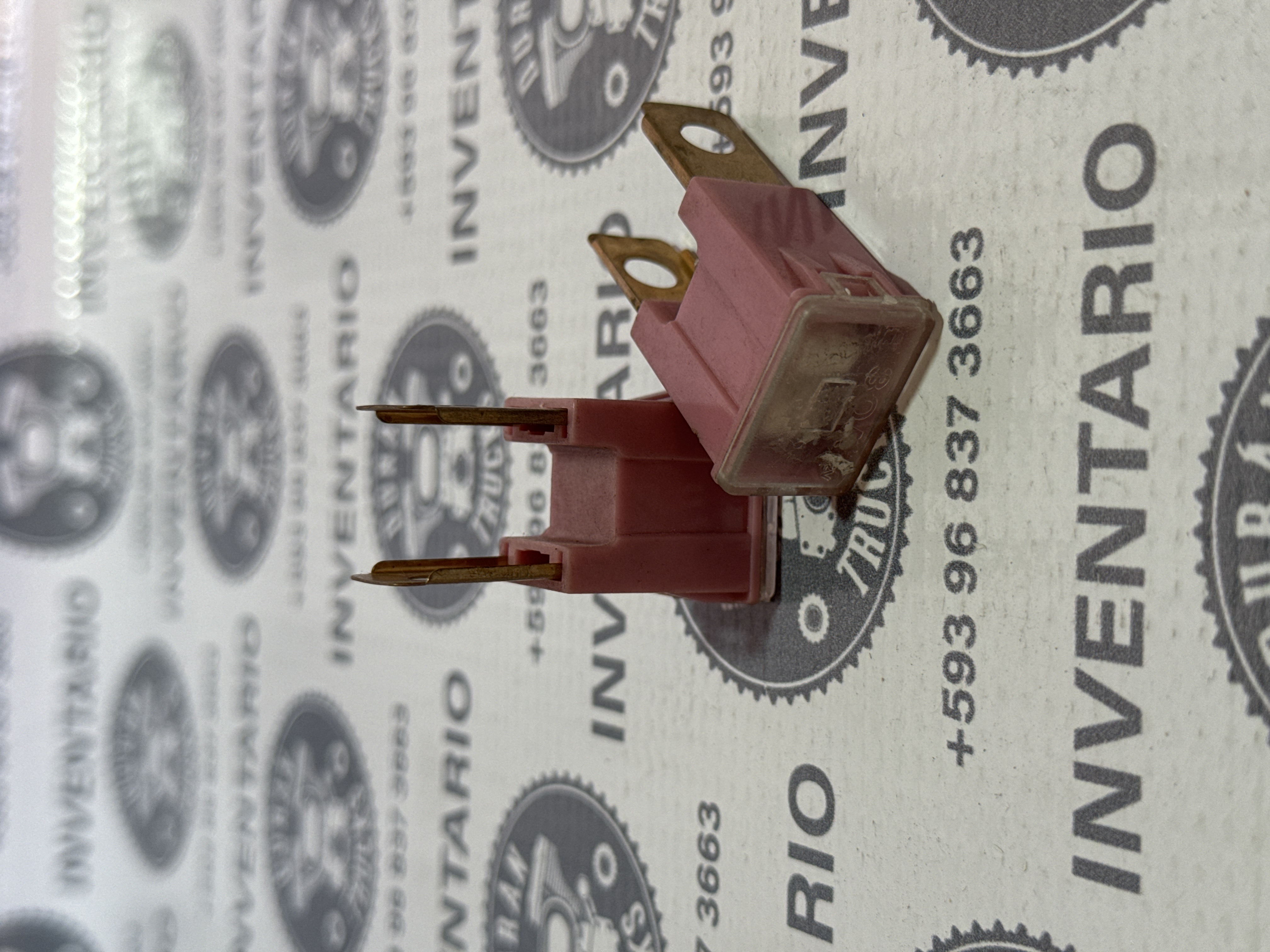 FUSIBLE GRANDE TERMICO DE 30AMP COLOR ROSADO