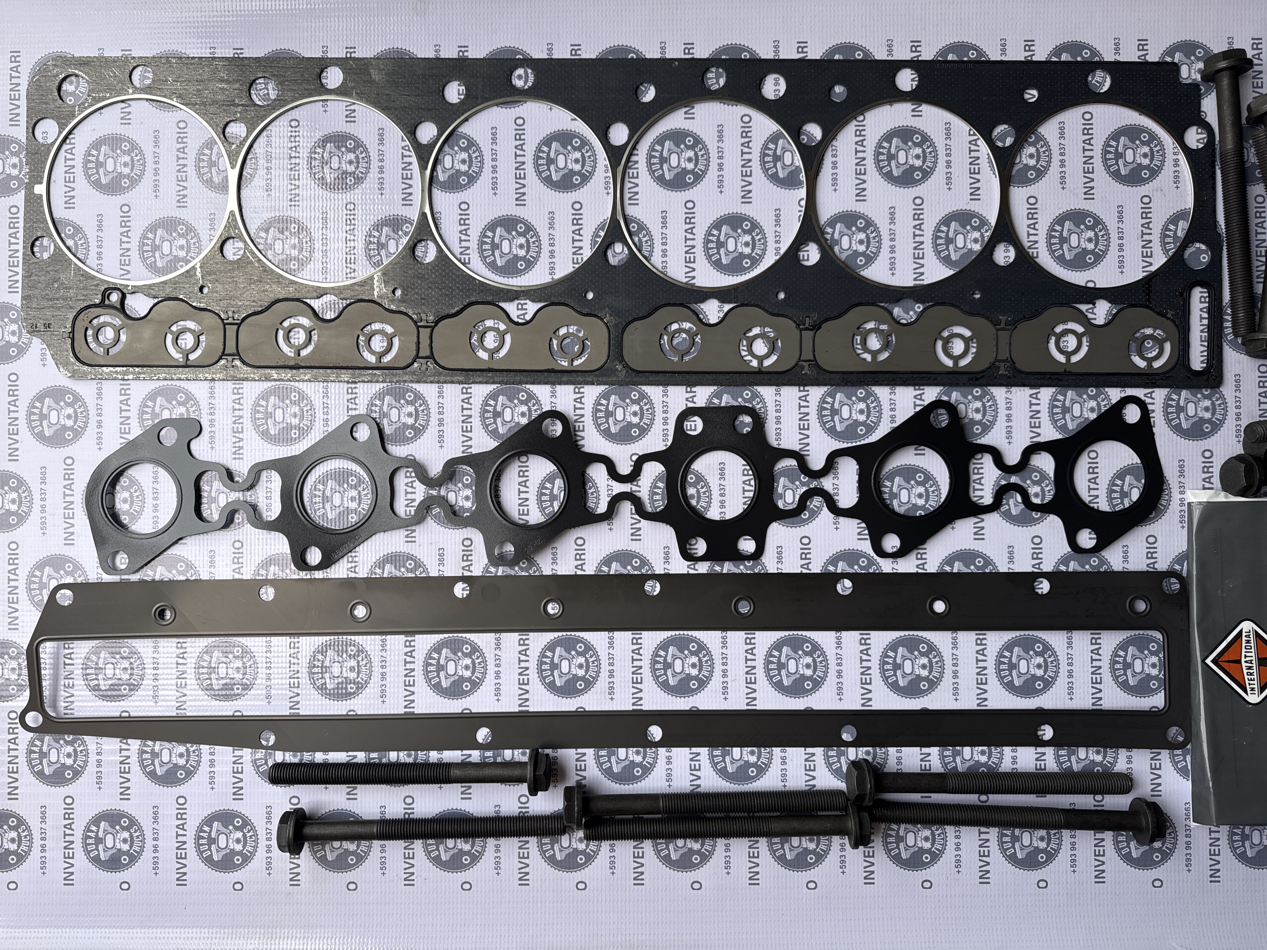 EMPAQUETADURA SUPERIOR INTERNATIONAL DT466E CON PERNOS TIPO MWM NGD9.3E VW31-370 19-340 26340