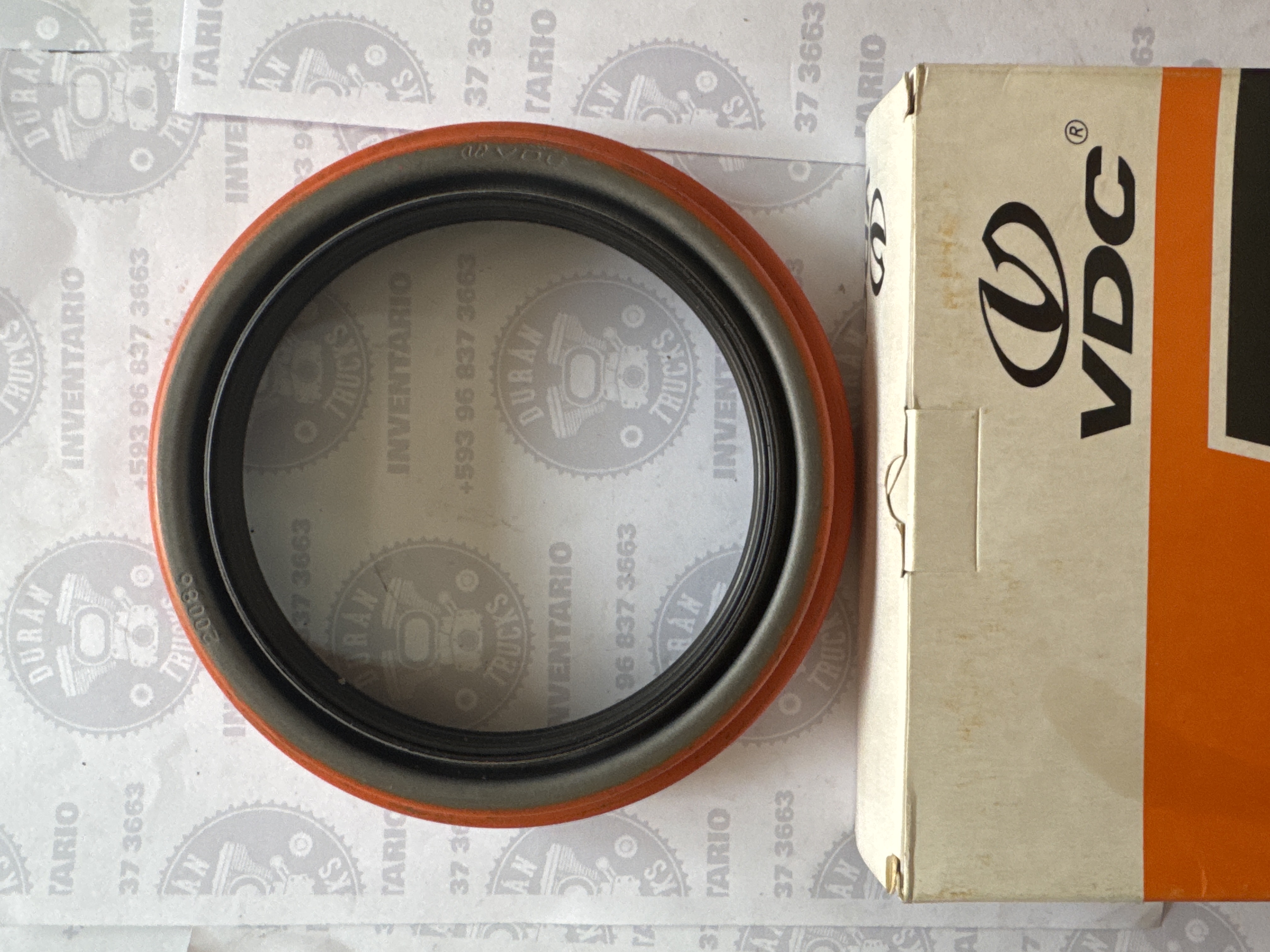 RETEN DE RUEDA POSTERIOR FORD 750