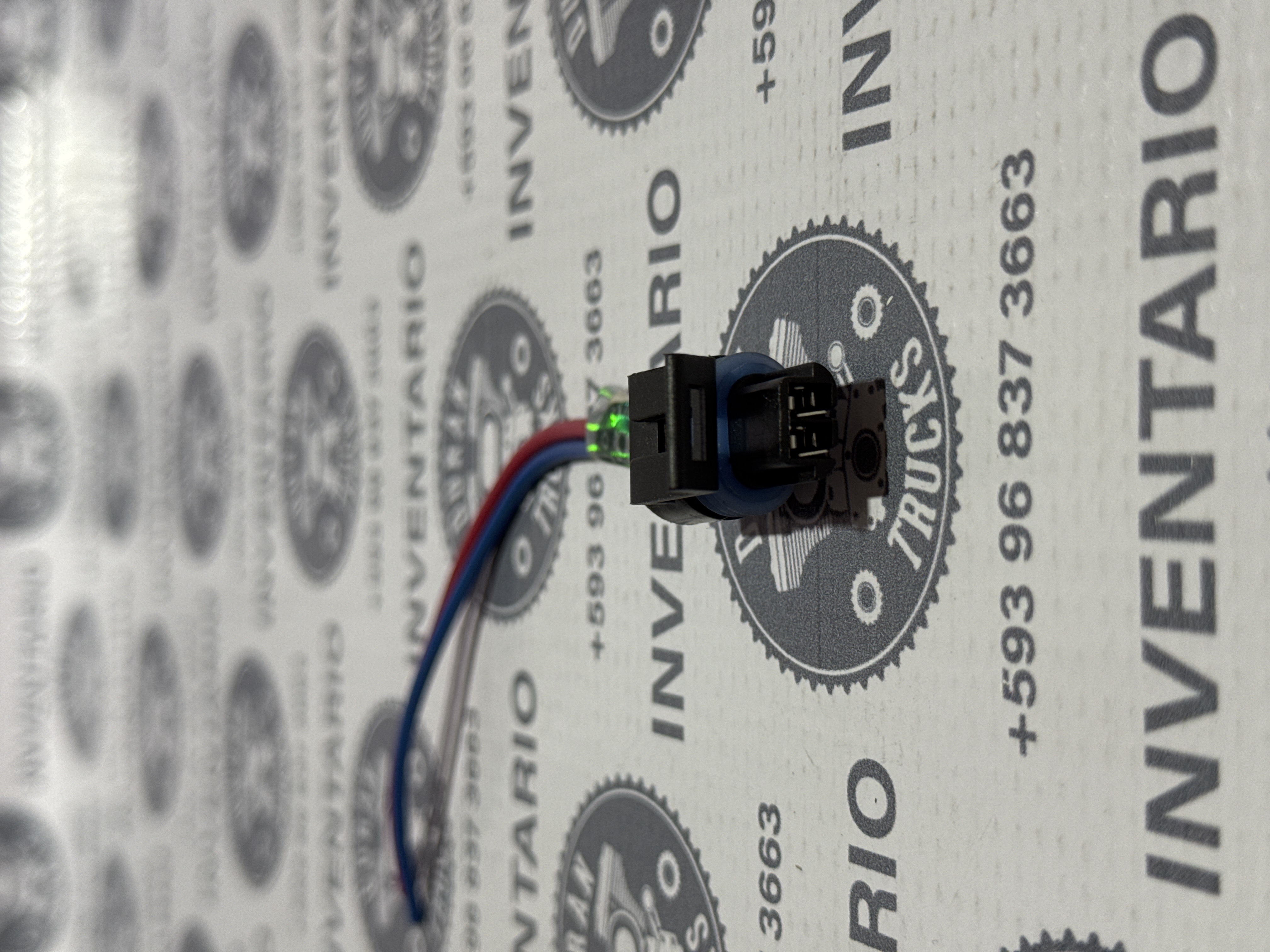 SOCKET DE DOS PINES PARA SENSOR DE TEMPERATURA ANGOSTO