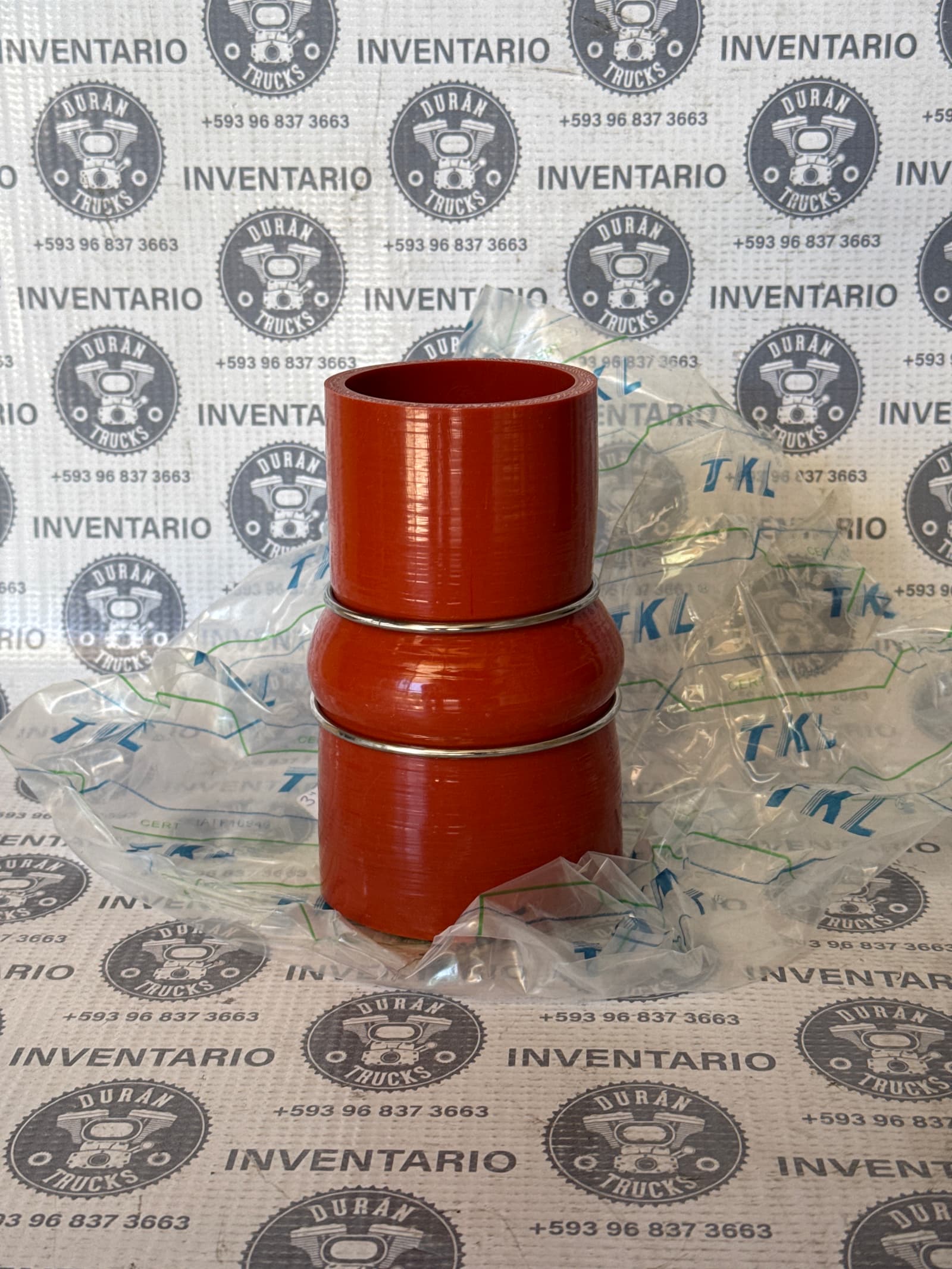 MANGUERA INTERCOOLER DOBLE MEDIDA 3" - 2 1/2" X 5 3/4" LARGO