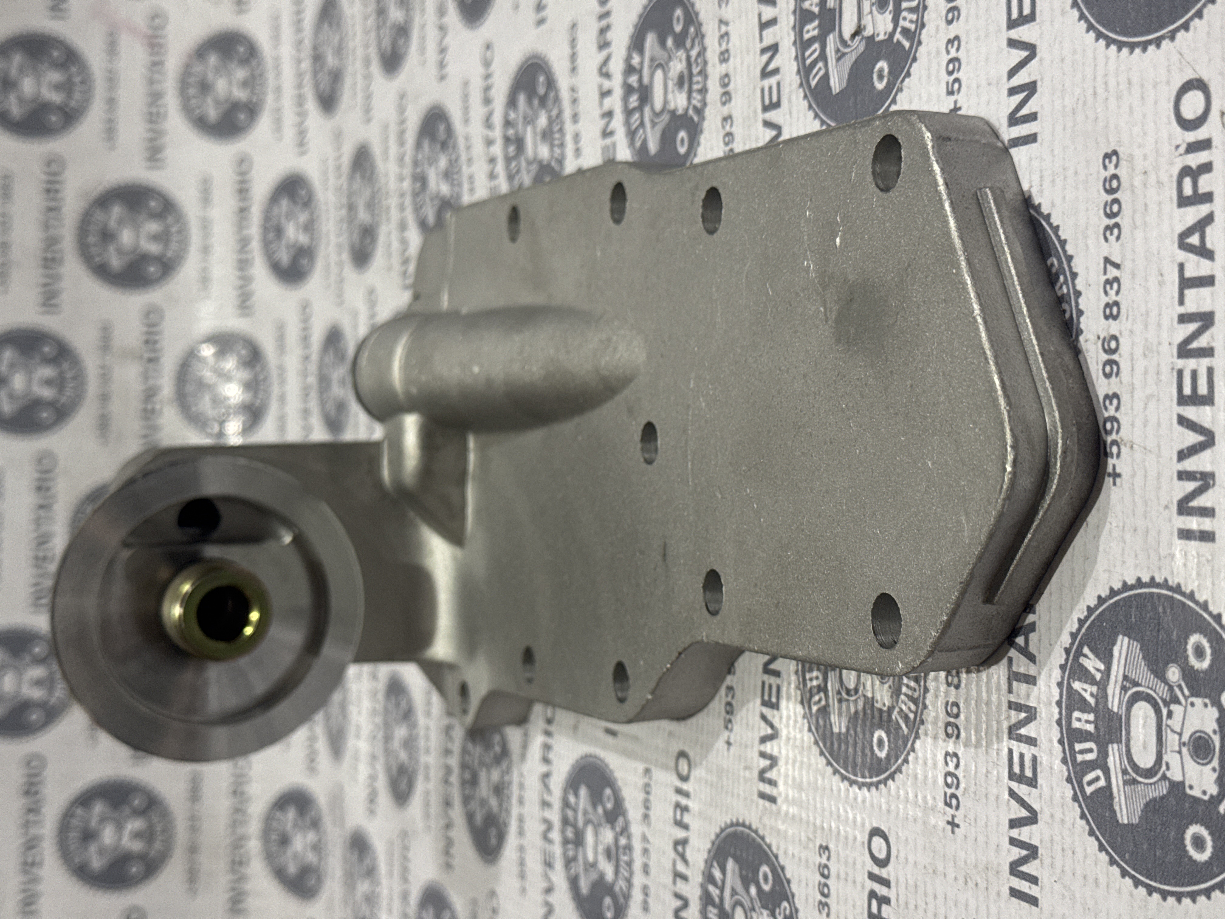 BASE DE FILTRO DE ACEITE MOTOR CUMMINS 4BT 6BT - foto 3