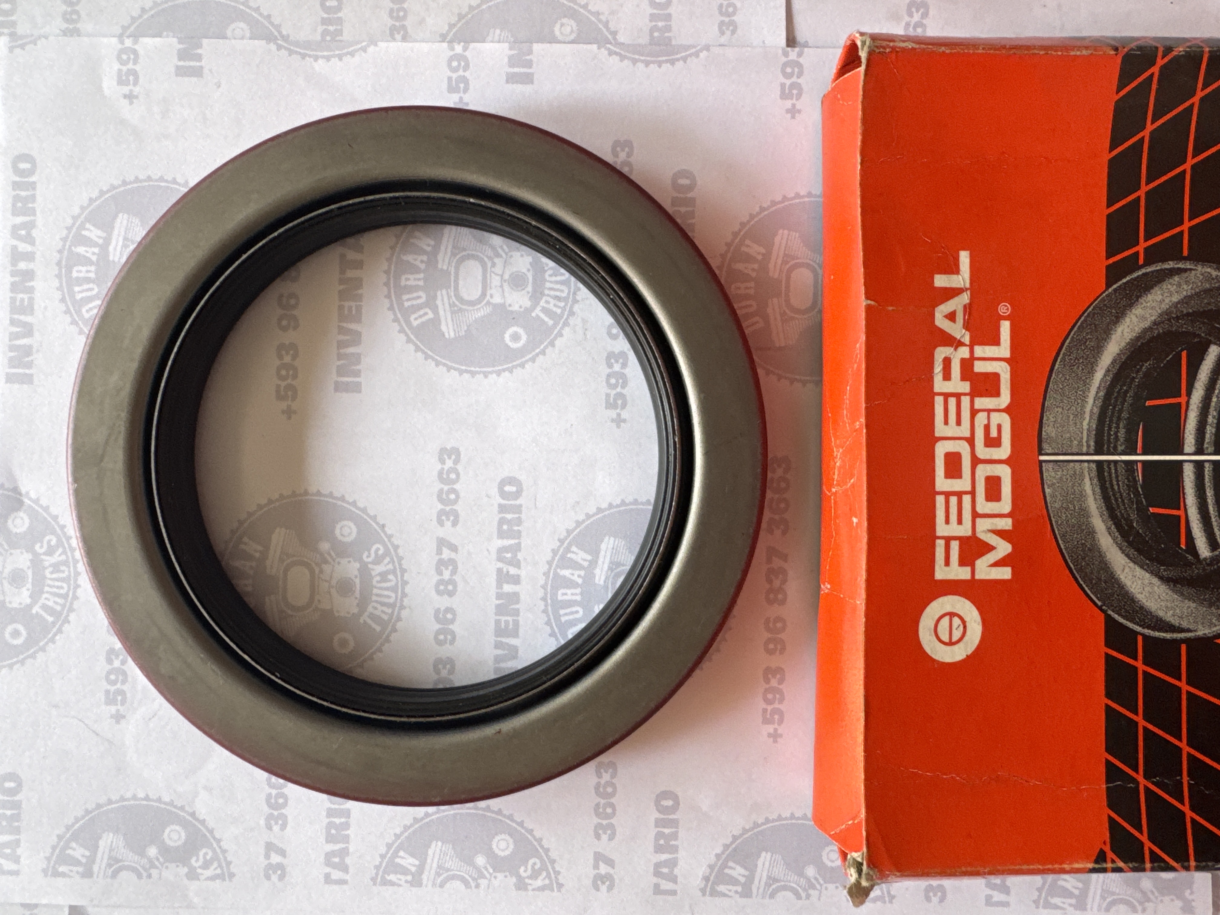 RETEN RUEDA POSTERIOR FORD 750