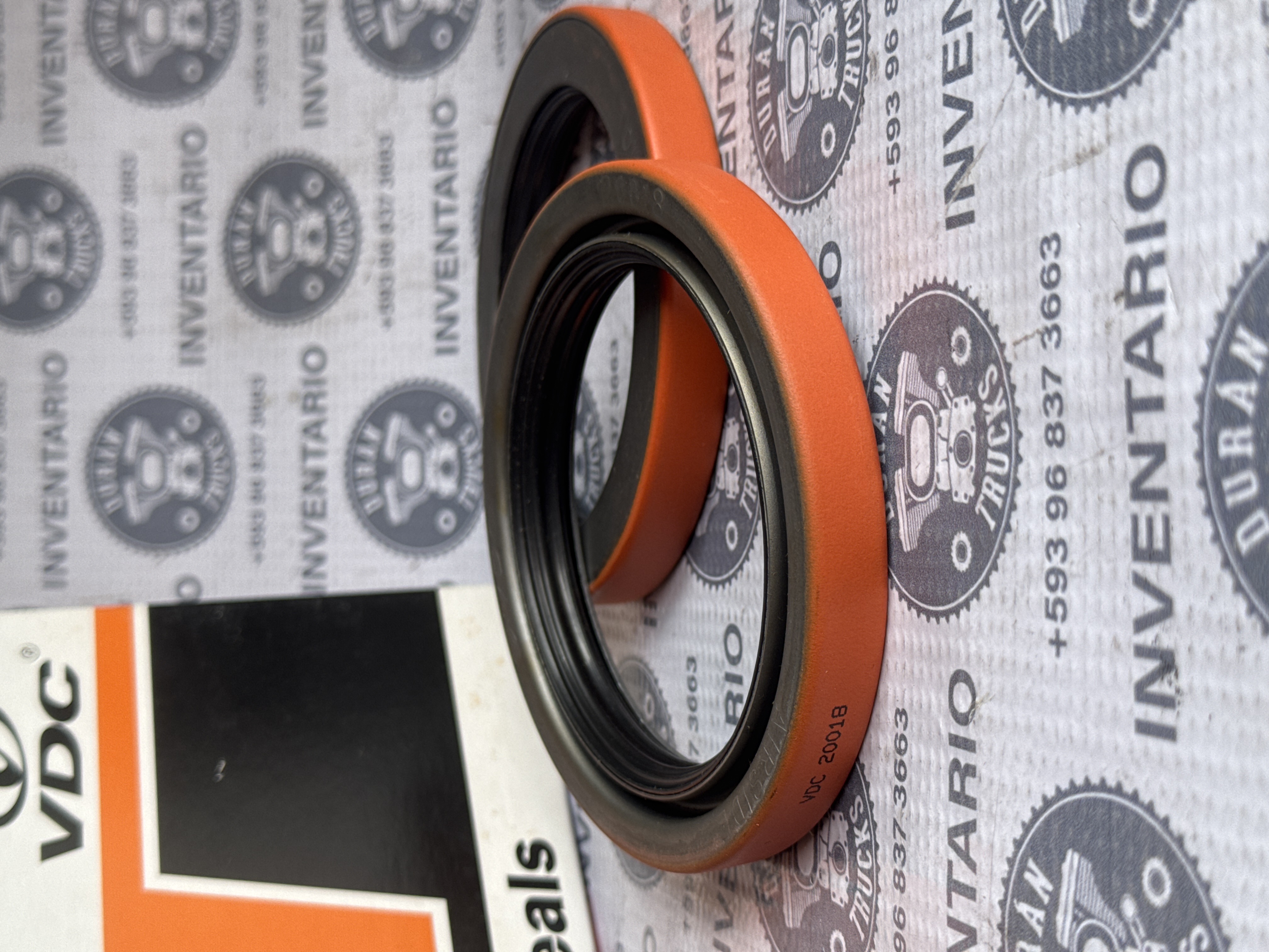 RETEN RUEDA POSTERIOR FORD CARGO 815 VW 9-150