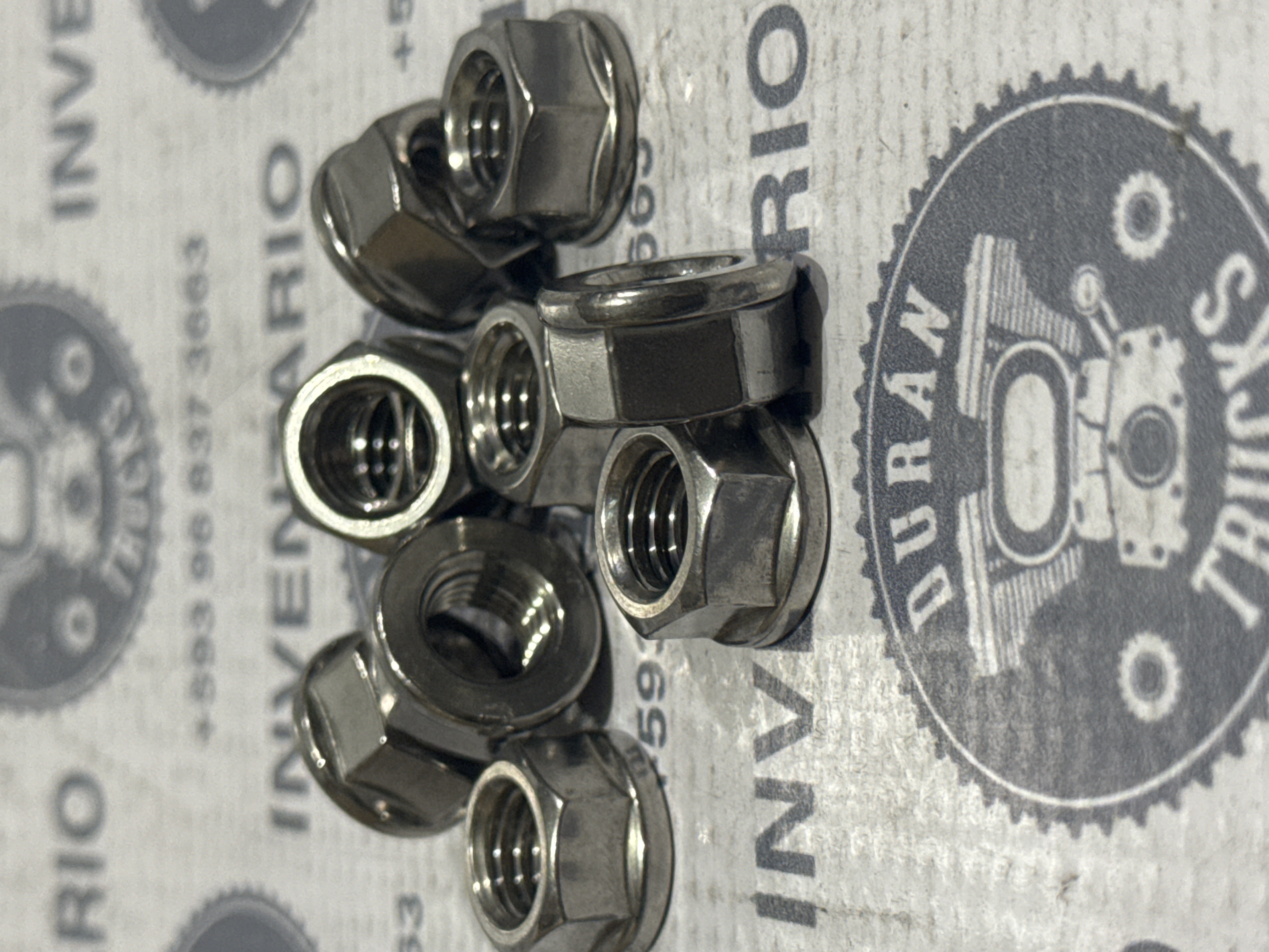 TUERCA DE BASE DEL TURBO ISX 6BT 10mm PASO 1,5