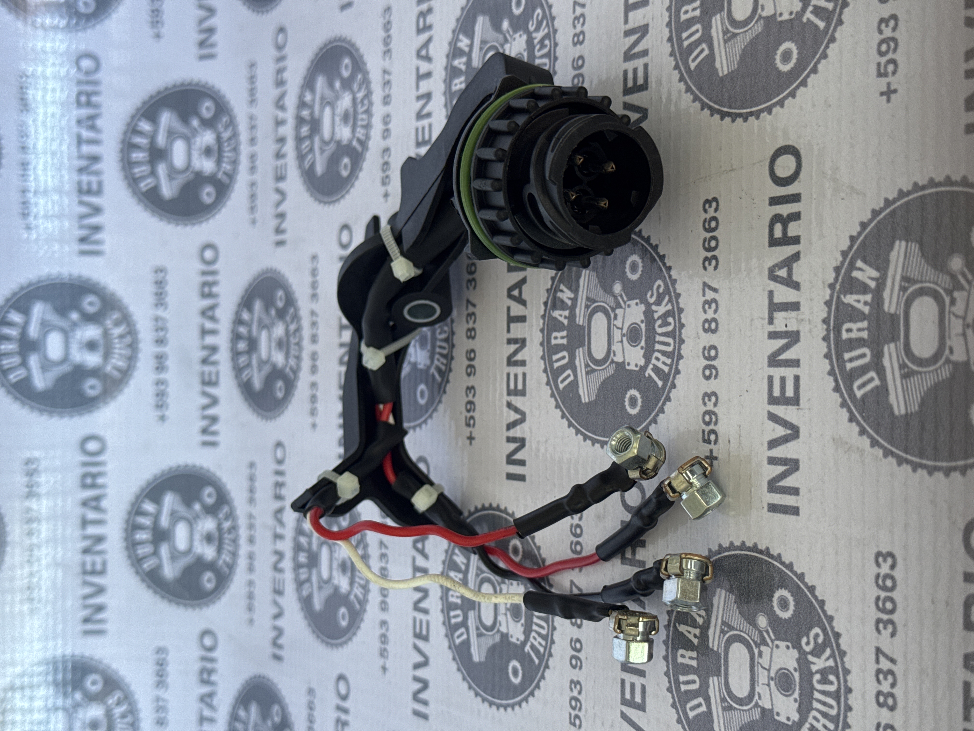 SOCKET O ARNES DE LOS INYECTORES CUMMINS ISF3.8