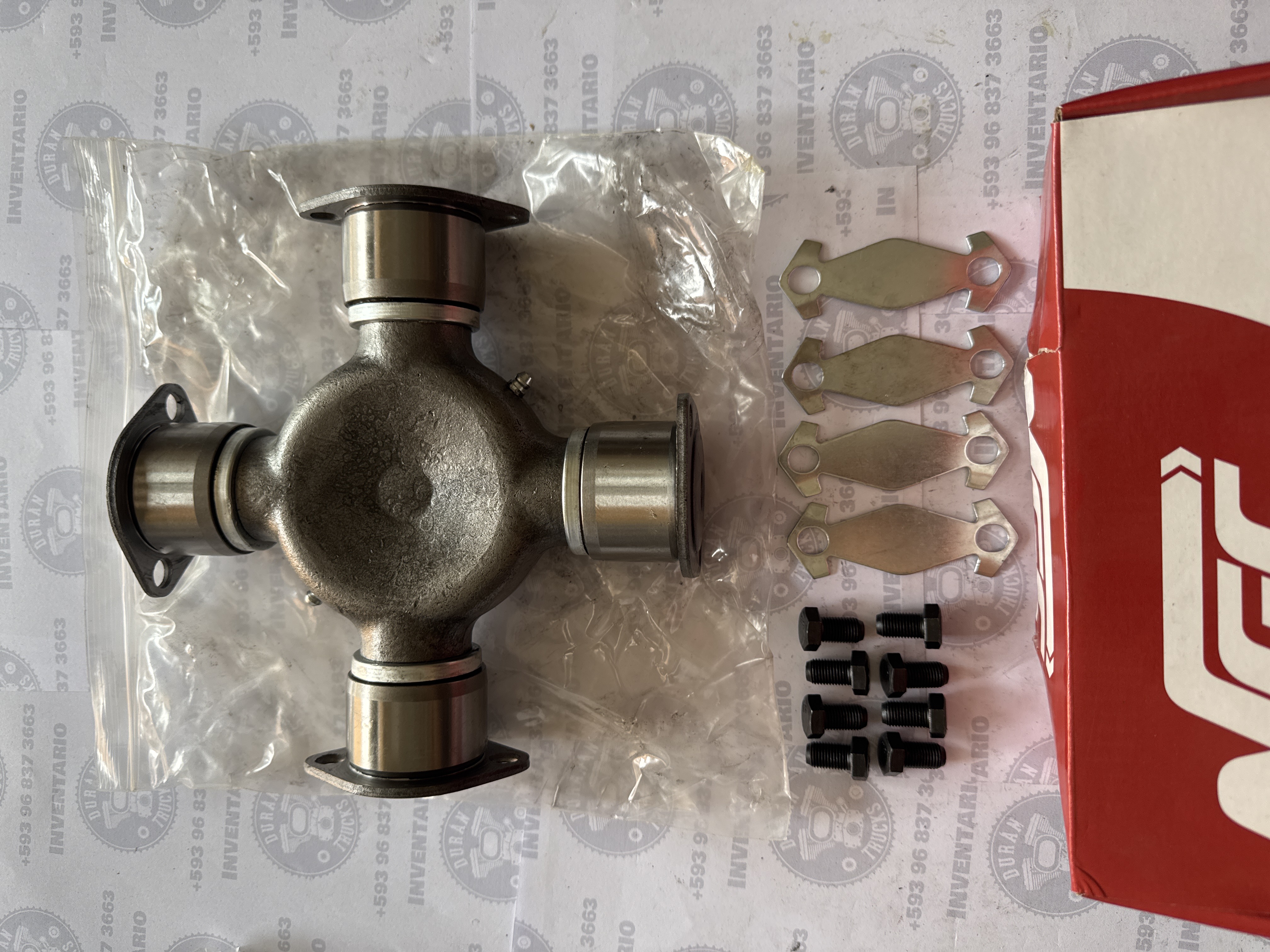 CRUCETA DE 8" FORD 9000 T. DADO NORMAL