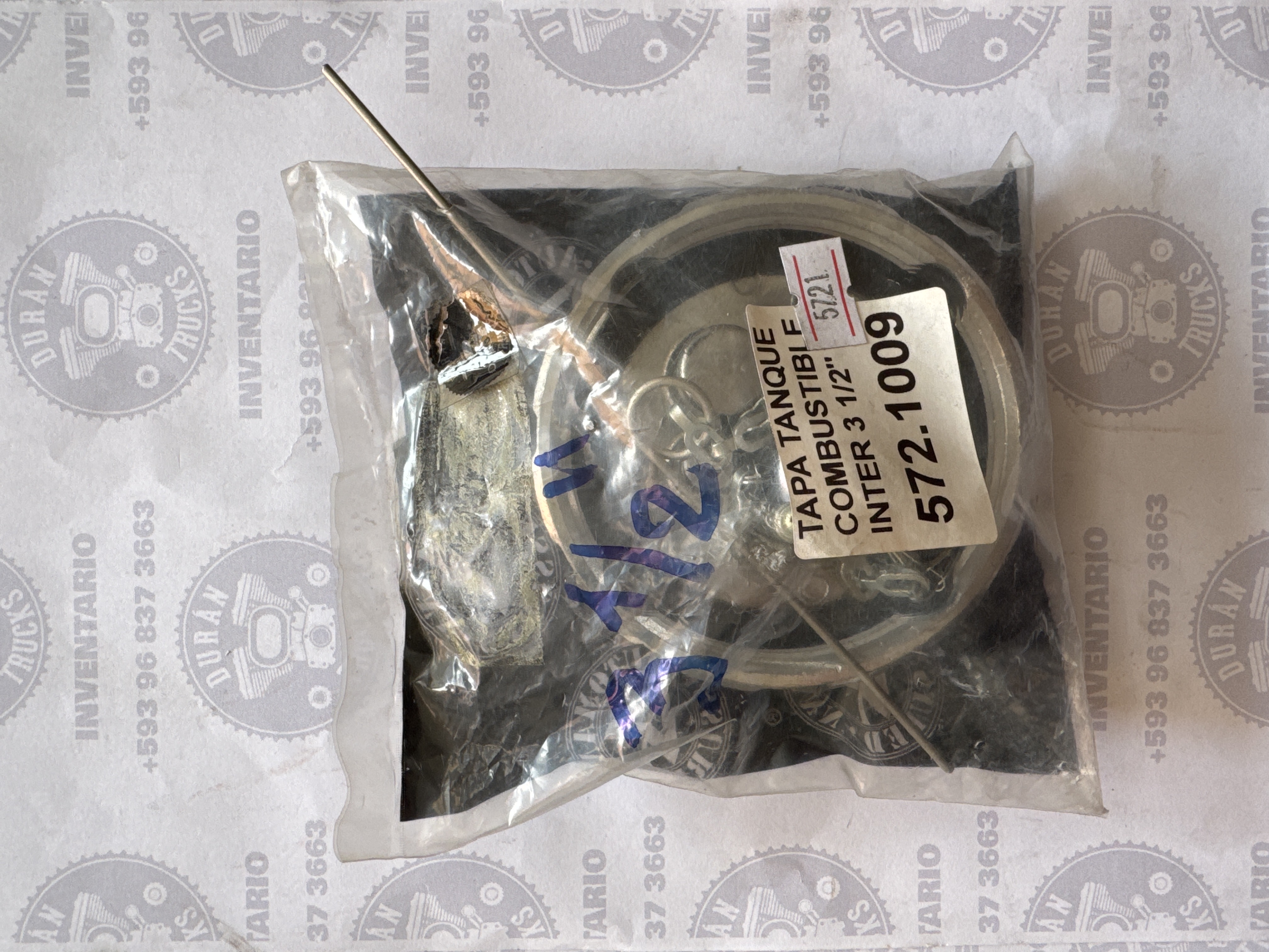 TAPA DE TANQUE DE COMBUSTIBLE FREIGHTLINER 3 1/2"