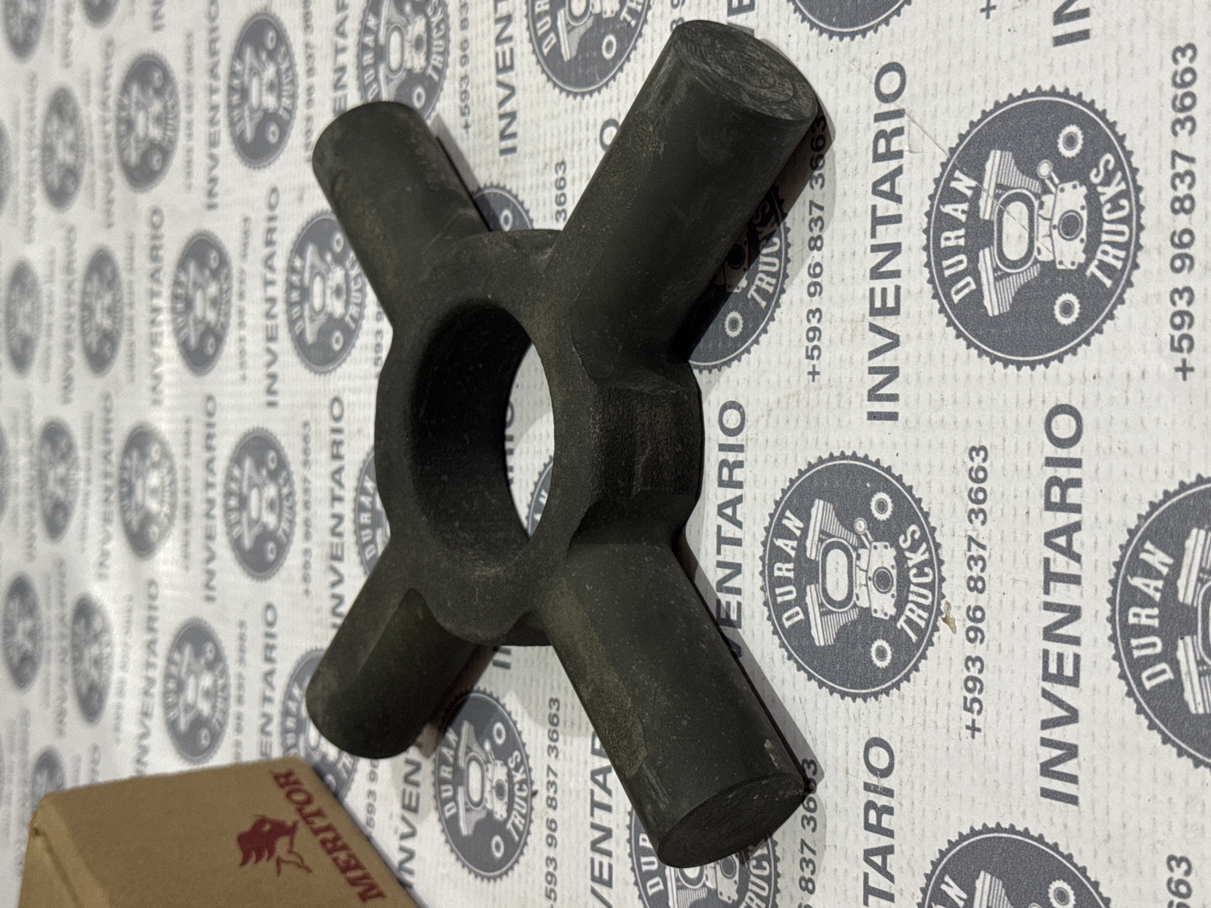 CRUCETA DEL FLORERO MERITOR 23-240