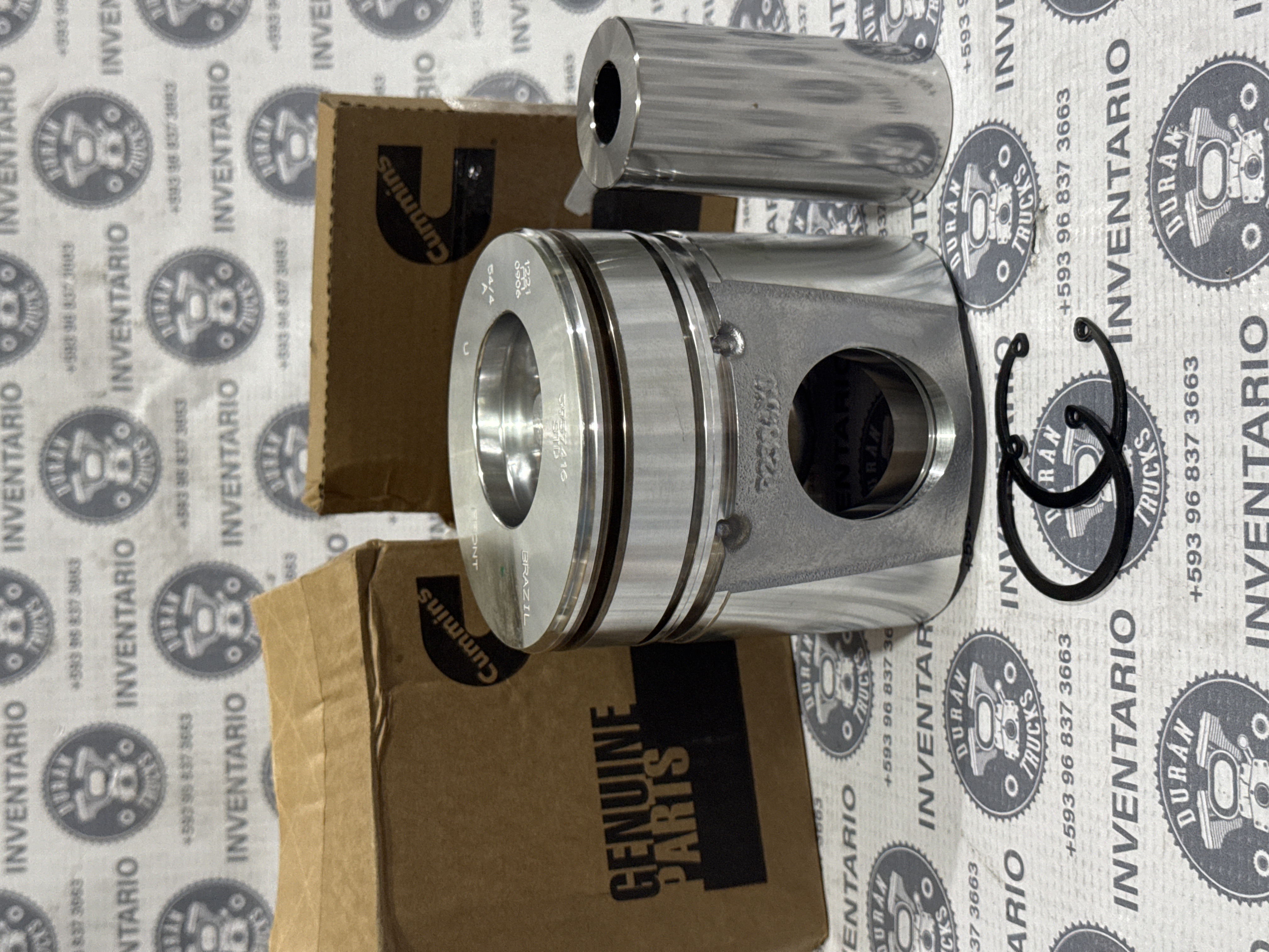 KIT DE PISTON CON RINES, PASADOR Y SEGUROS CUMMINS 4BT PISTON 3957416
