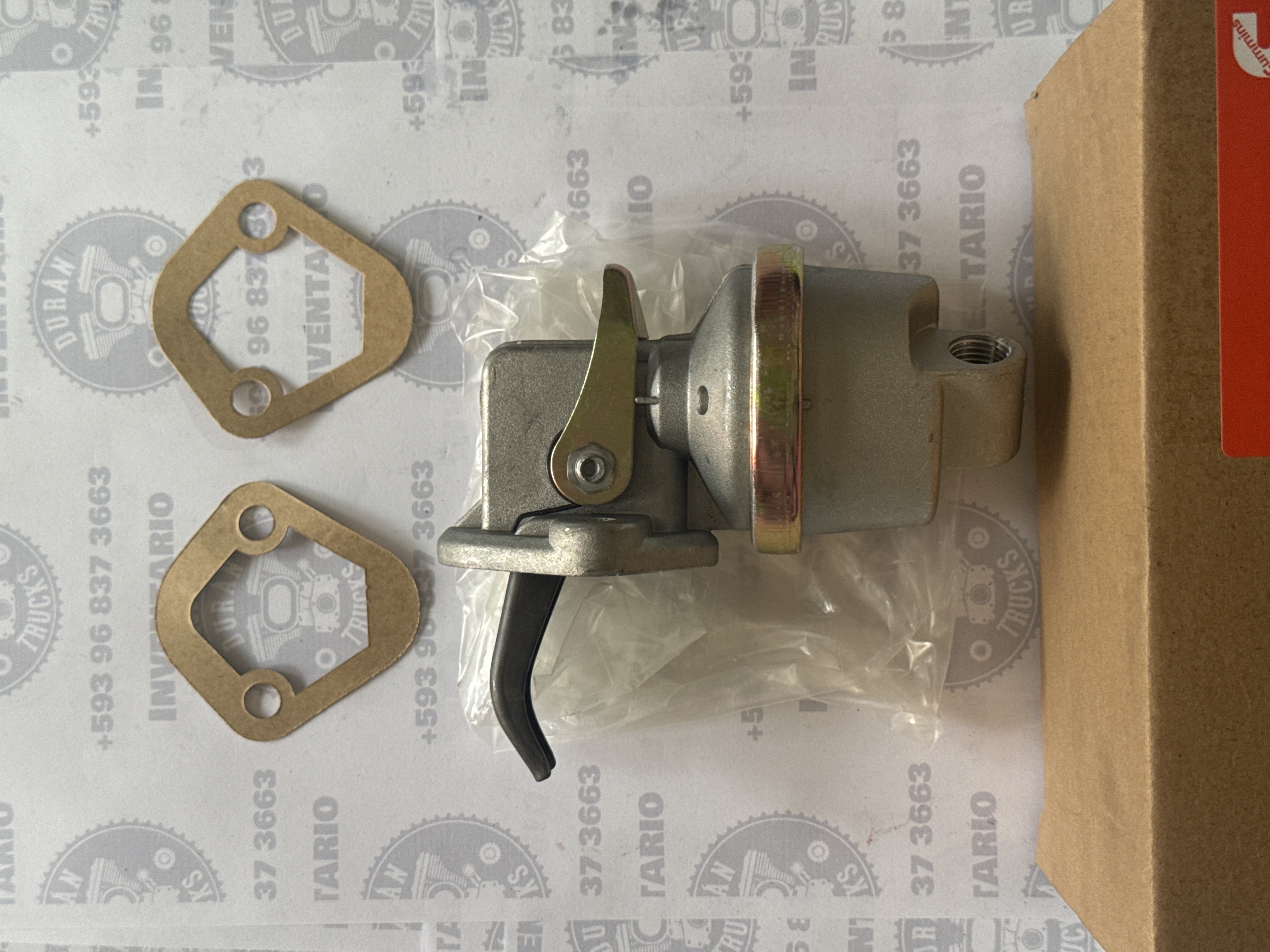 BOMBA DE TRANSFERENCIA DE COMBUSTIBLE CUMMINS 4BT-6BT TIPO UÑA