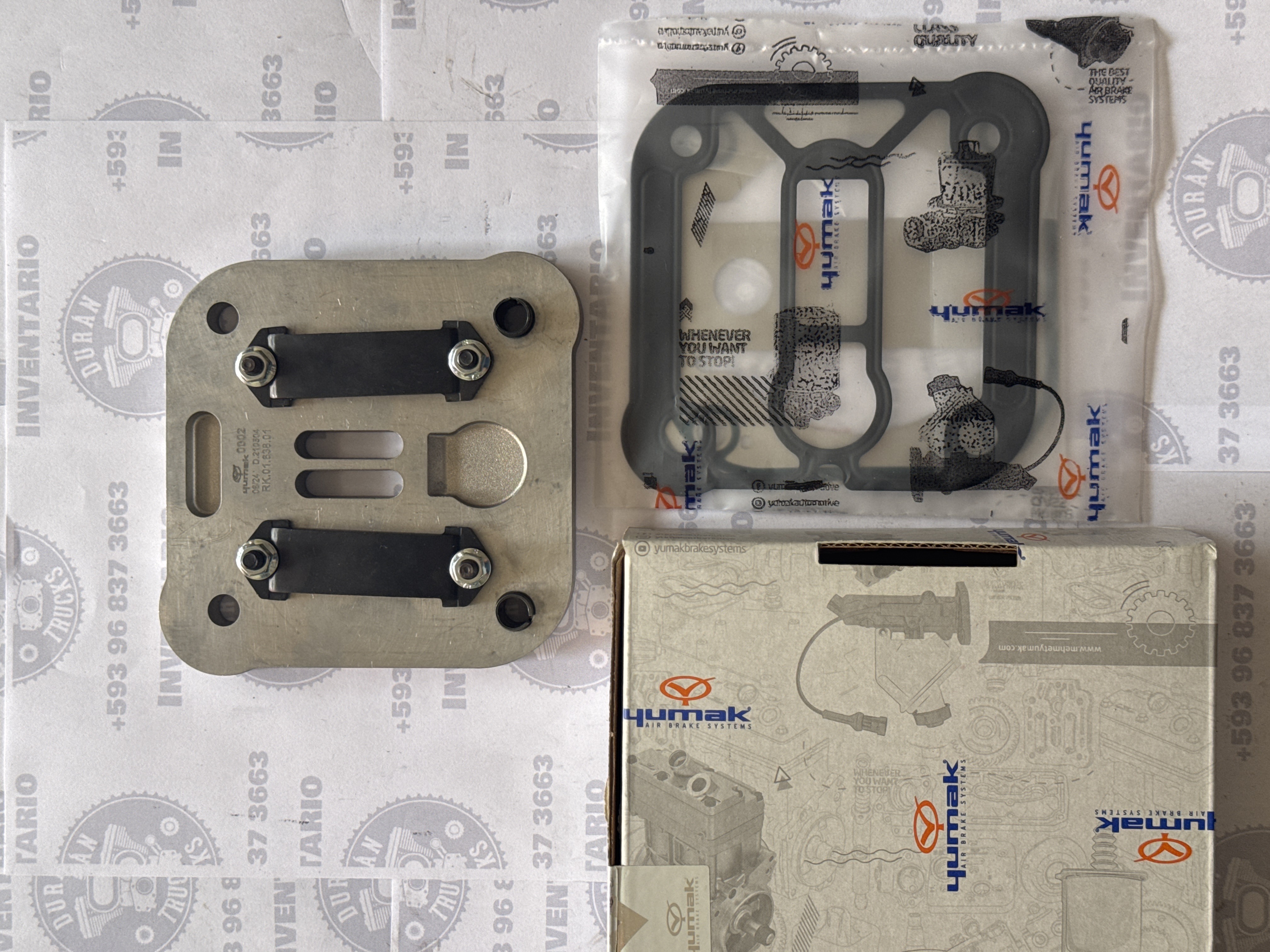PLACA Y EMPAQUES DE CABEZOTE DE COMPRESOR 80 mm CARGO 815